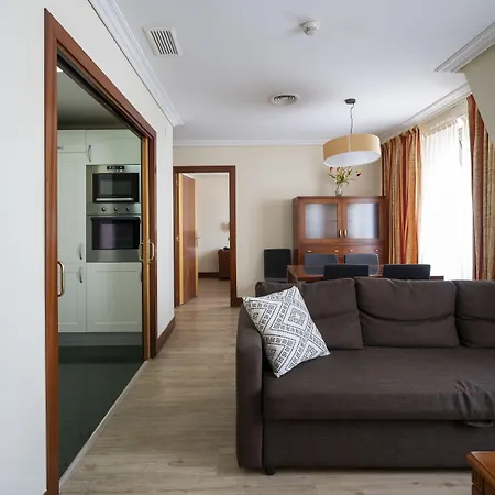 Aparthotel Santiago 4*