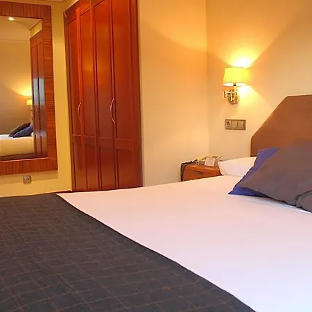 Aparthotel Santiago Bilbao